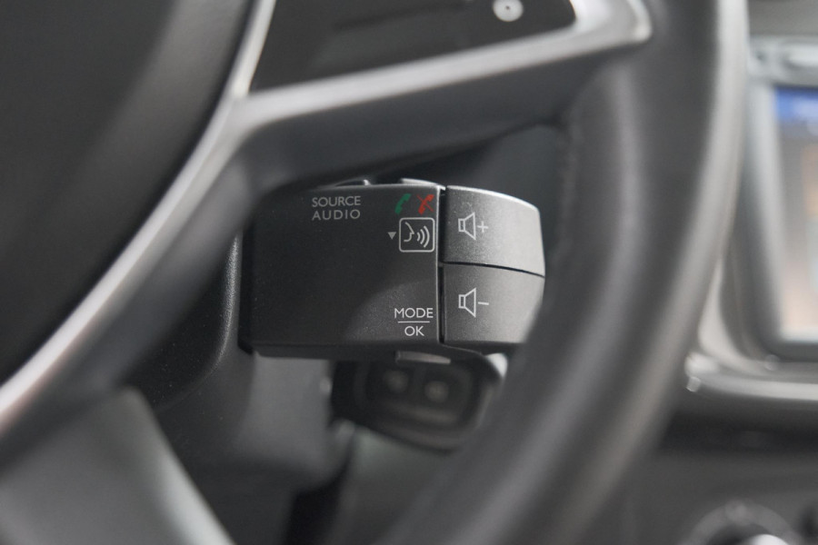 Dacia Sandero TCe 90 SL Stepway | Navigatie | Parkeersensoren | Airco
