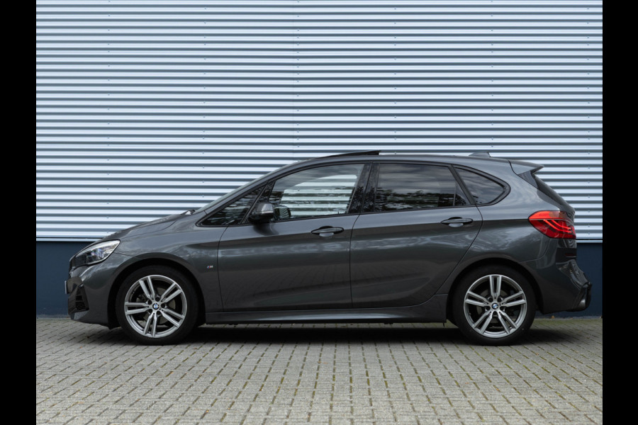 BMW 2 Serie Active Tourer 218i M-Sport - Pano - Memoryzetel - Trekhaak - Camera - LED
