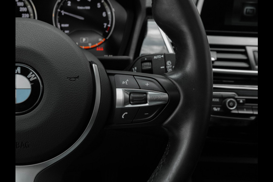 BMW 2 Serie Active Tourer 218i M-Sport - Pano - Memoryzetel - Trekhaak - Camera - LED
