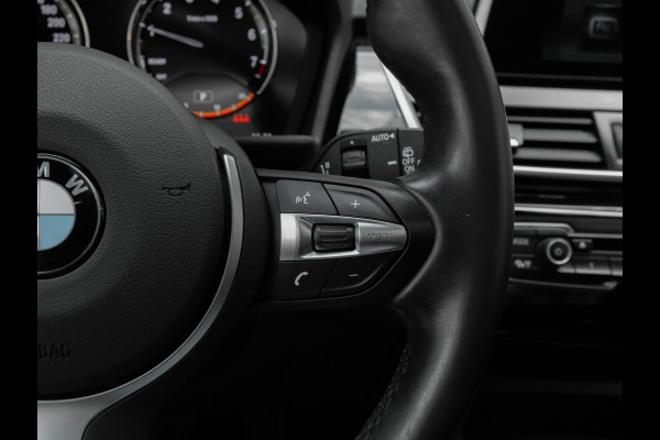 BMW 2 Serie Active Tourer 218i M-Sport - Pano - Memoryzetel - Trekhaak - Camera - LED