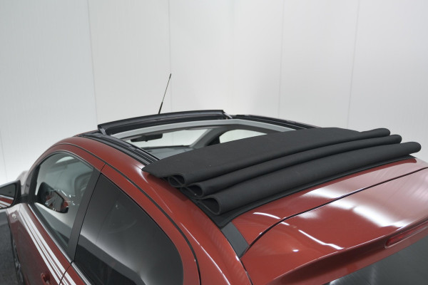 Peugeot 108 1.0 e-VTi Allure TOP! | Elektrisch Vouwdak | Trekhaak | Camera | Apple Carplay