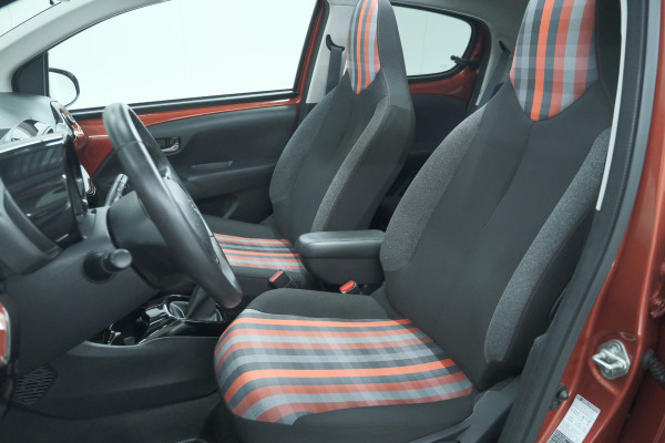 Peugeot 108 1.0 e-VTi Allure TOP! | Elektrisch Vouwdak | Trekhaak | Camera | Apple Carplay