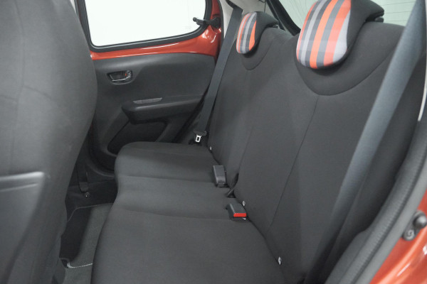 Peugeot 108 1.0 e-VTi Allure TOP! | Elektrisch Vouwdak | Trekhaak | Camera | Apple Carplay