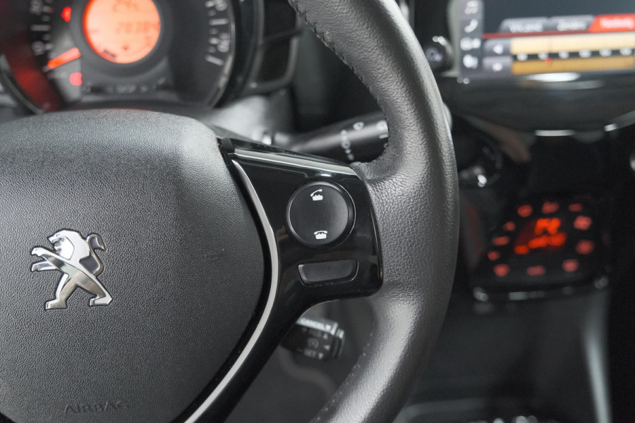 Peugeot 108 1.0 e-VTi Allure TOP! | Elektrisch Vouwdak | Trekhaak | Camera | Apple Carplay