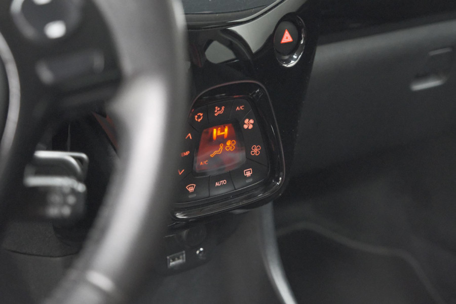 Peugeot 108 1.0 e-VTi Allure TOP! | Elektrisch Vouwdak | Trekhaak | Camera | Apple Carplay
