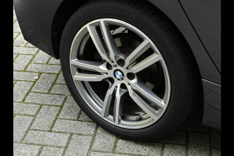 BMW 2 Serie Active Tourer 218i M-Sport - Pano - Memoryzetel - Trekhaak - Camera - LED