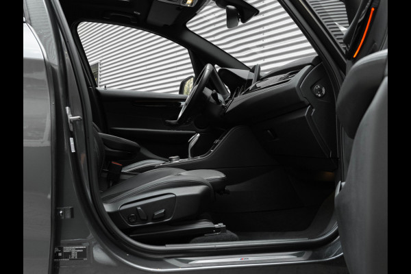 BMW 2 Serie Active Tourer 218i M-Sport - Pano - Memoryzetel - Trekhaak - Camera - LED