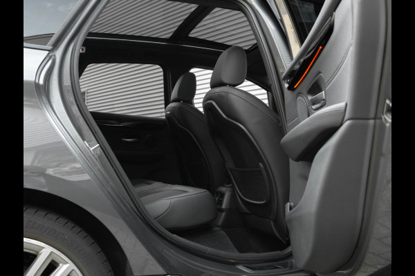 BMW 2 Serie Active Tourer 218i M-Sport - Pano - Memoryzetel - Trekhaak - Camera - LED
