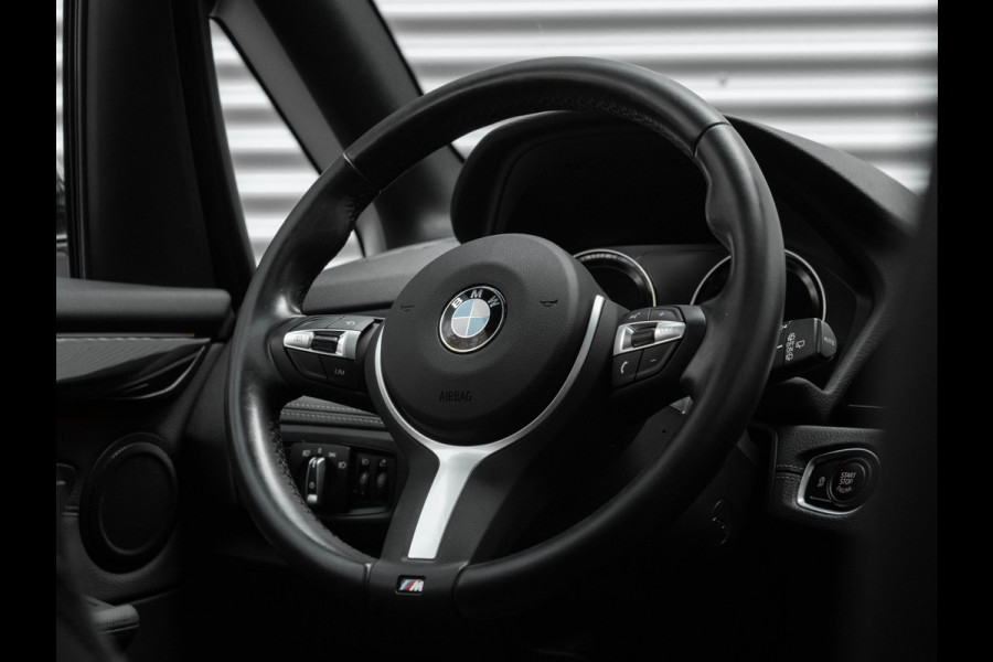 BMW 2 Serie Active Tourer 218i M-Sport - Pano - Memoryzetel - Trekhaak - Camera - LED