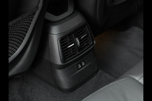 BMW 2 Serie Active Tourer 218i M-Sport - Pano - Memoryzetel - Trekhaak - Camera - LED