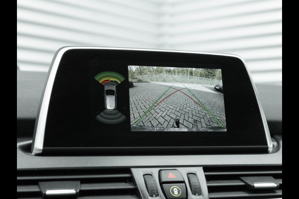 BMW 2 Serie Active Tourer 218i M-Sport - Pano - Memoryzetel - Trekhaak - Camera - LED