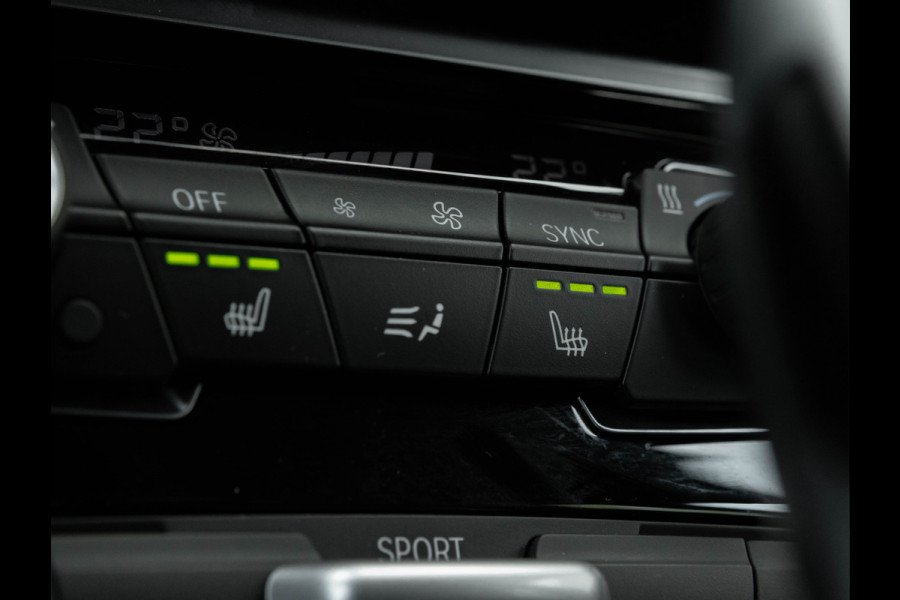 BMW 2 Serie Active Tourer 218i M-Sport - Pano - Memoryzetel - Trekhaak - Camera - LED