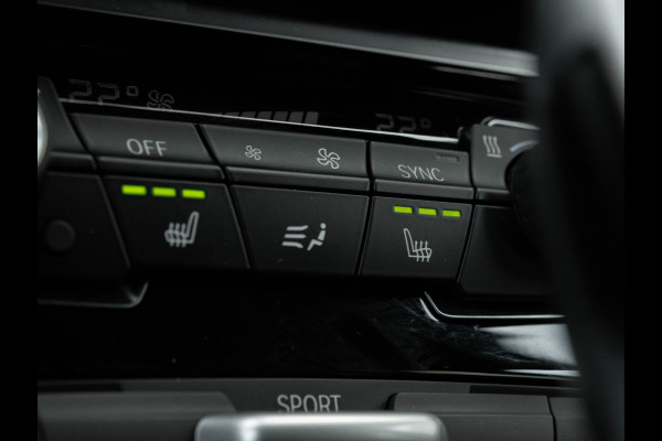 BMW 2 Serie Active Tourer 218i M-Sport - Pano - Memoryzetel - Trekhaak - Camera - LED