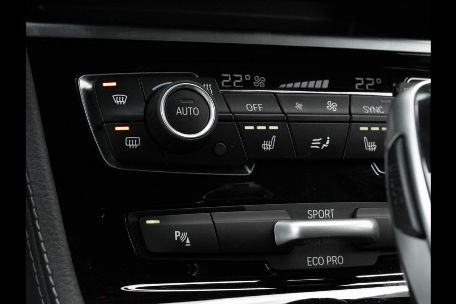 BMW 2 Serie Active Tourer 218i M-Sport - Pano - Memoryzetel - Trekhaak - Camera - LED
