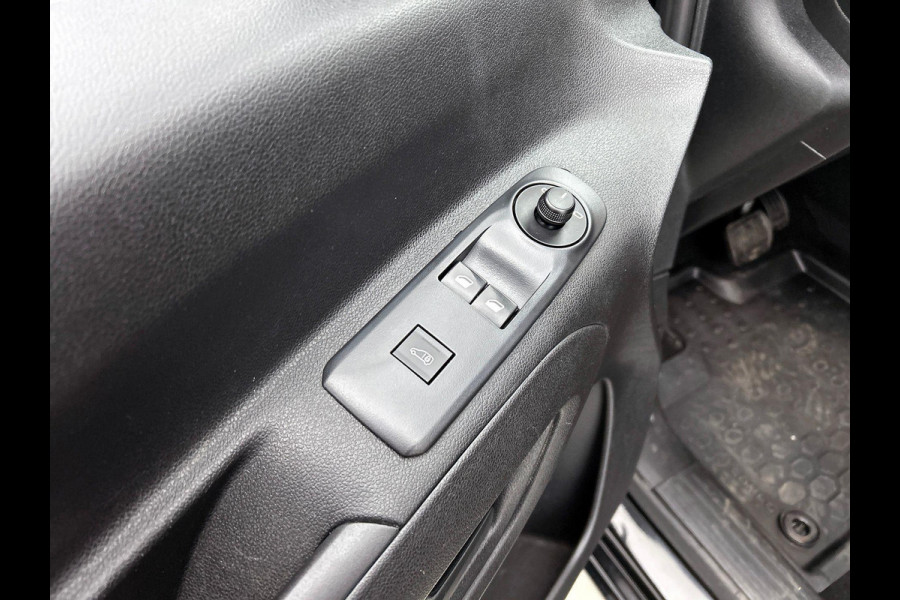 Opel Combo 1.5D L2H1 Edition Airco Navi PDC Achter  App-connect DAB+ Trekhaak