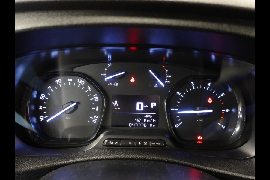 Opel Vivaro L3H1 Dubbele Cabine 144PK Automaat Airco Navi Bluetooth Trekhaak