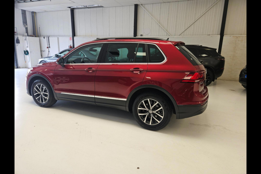 Volkswagen Tiguan 1.5 TSI ACT Highline/R Line/Pano/automaat/1 jaar garantie Volkswagen Tiguan 1.5 TSI ACT Highline/R Line/Pano/automaat/1 jaar garantie
