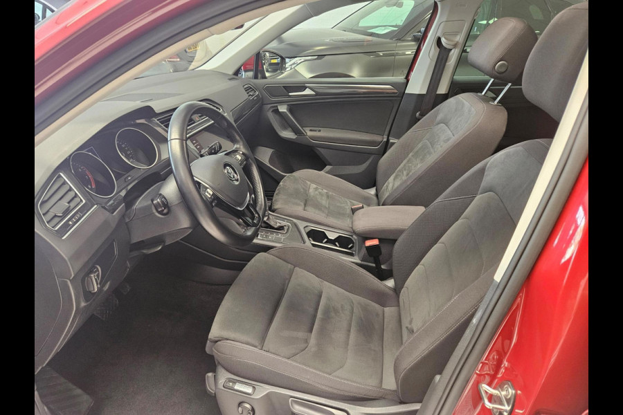 Volkswagen Tiguan 1.5 TSI ACT Highline/R Line/Pano/automaat/1 jaar garantie Volkswagen Tiguan 1.5 TSI ACT Highline/R Line/Pano/automaat/1 jaar garantie