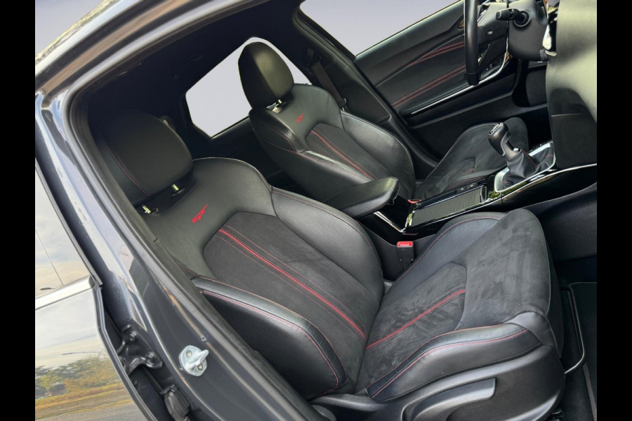 Kia ProCeed 1.6 T-GDI GT 204 pk, vele opties, stoelverwarming, achteruitrijcamera, Led, 18 inch lmv
