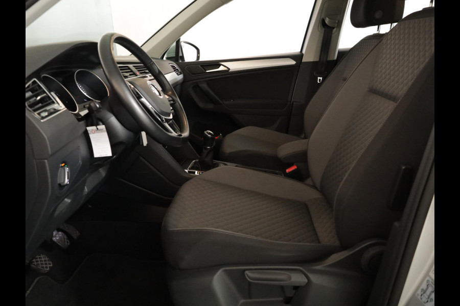 Volkswagen Tiguan 1.5 TSI Comfortline 130pk 6bak| Navi| Trekhaak| 17'LM-velgen
