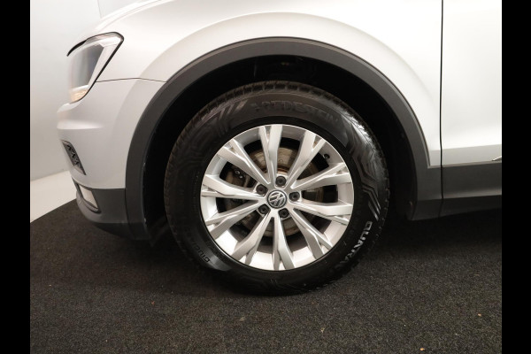 Volkswagen Tiguan 1.5 TSI Comfortline 130pk 6bak| Navi| Trekhaak| 17'LM-velgen