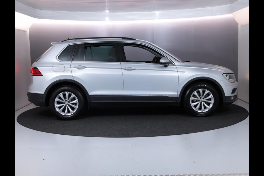 Volkswagen Tiguan 1.5 TSI Comfortline 130pk 6bak| Navi| Trekhaak| 17'LM-velgen