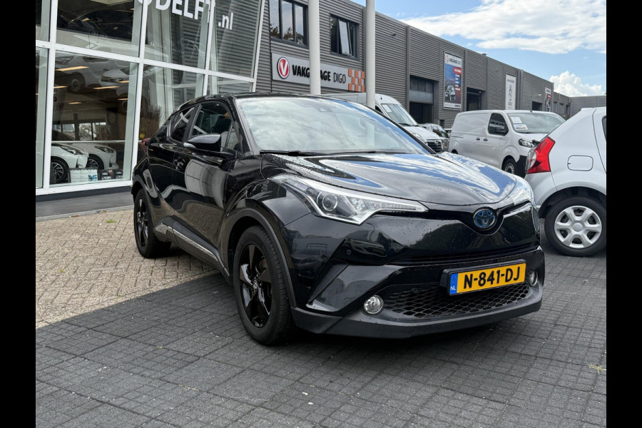 Toyota C-HR 1.8 Hybrid Dynamic Navi. GARANTIE TOT 08-2028! . AFNEEMBARE TREKHAAK. ADAPTIEVE CRUISE CONTROL. PARKEERSENSOREN VOOR & ACHTER.