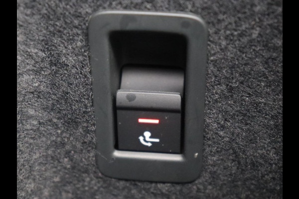 Audi Q3 45 TFSI e Advanced edition | PHEV | Trekhaak Wegklapbaar | Camera | Cruise Control | Carplay | Navigatie