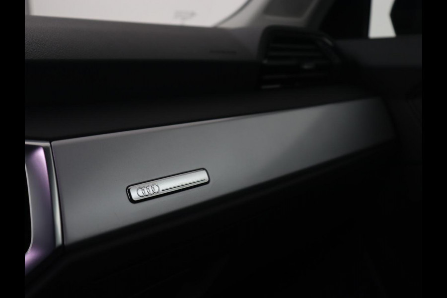 Audi Q3 45 TFSI e Advanced edition | PHEV | Trekhaak Wegklapbaar | Camera | Cruise Control | Carplay | Navigatie