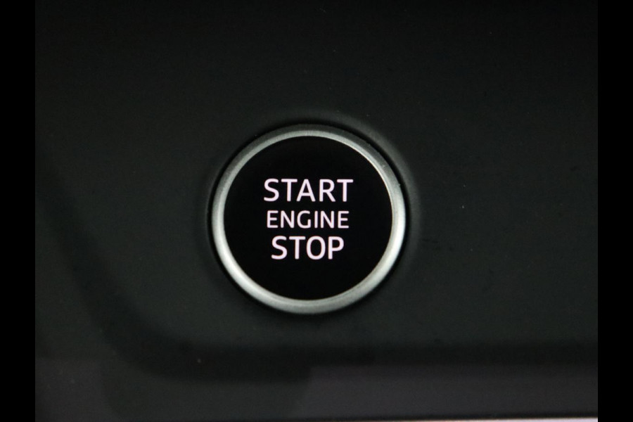 Audi Q3 45 TFSI e Advanced edition | PHEV | Trekhaak Wegklapbaar | Camera | Cruise Control | Carplay | Navigatie
