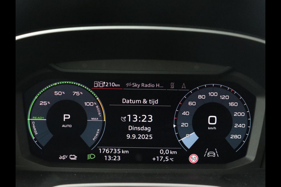 Audi Q3 45 TFSI e Advanced edition | PHEV | Trekhaak Wegklapbaar | Camera | Cruise Control | Carplay | Navigatie