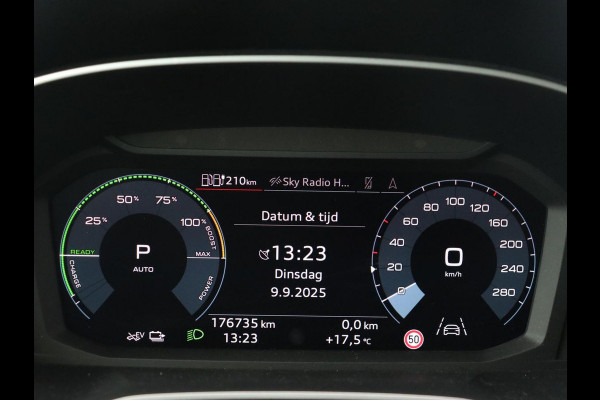 Audi Q3 45 TFSI e Advanced edition | PHEV | Trekhaak Wegklapbaar | Camera | Cruise Control | Carplay | Navigatie