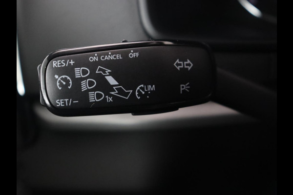 Škoda Karoq 1.0 TSI Clever Edition | Trekhaak | Carplay | Navigatie | Cruise Control | LED | PDC |