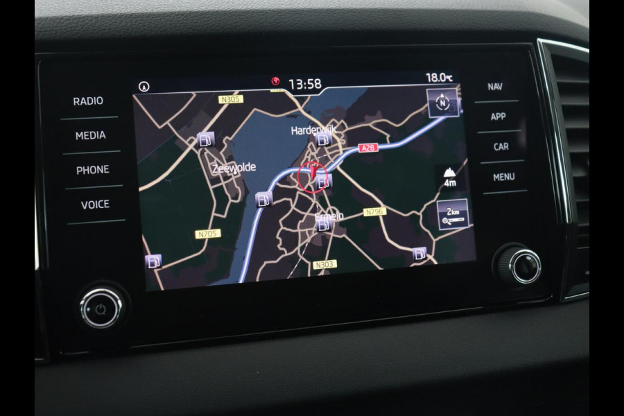 Škoda Karoq 1.0 TSI Clever Edition | Trekhaak | Carplay | Navigatie | Cruise Control | LED | PDC |