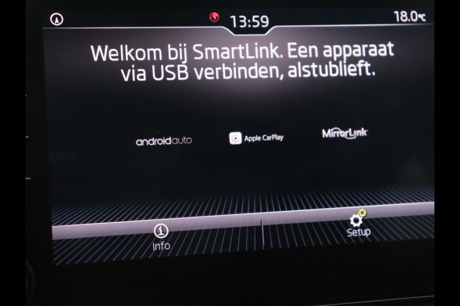 Škoda Karoq 1.0 TSI Clever Edition | Trekhaak | Carplay | Navigatie | Cruise Control | LED | PDC |