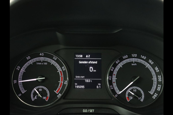 Škoda Karoq 1.0 TSI Clever Edition | Trekhaak | Carplay | Navigatie | Cruise Control | LED | PDC |