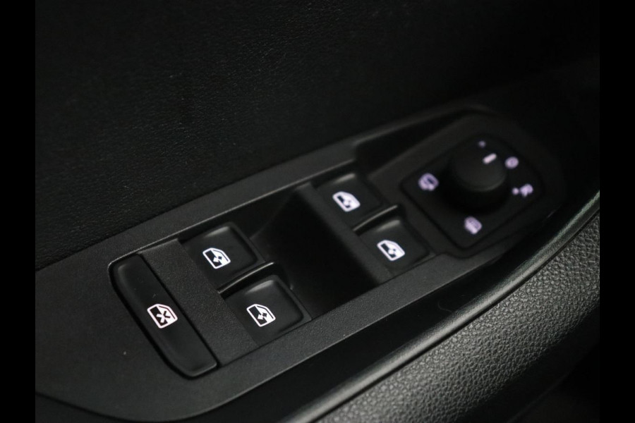 Škoda Karoq 1.0 TSI Clever Edition | Trekhaak | Carplay | Navigatie | Cruise Control | LED | PDC |
