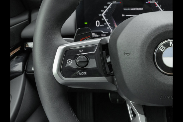BMW 5 Serie Touring 520d xDrive - M-Sport Pro - Pano - Trekhaak - ACC - Harman Kardon