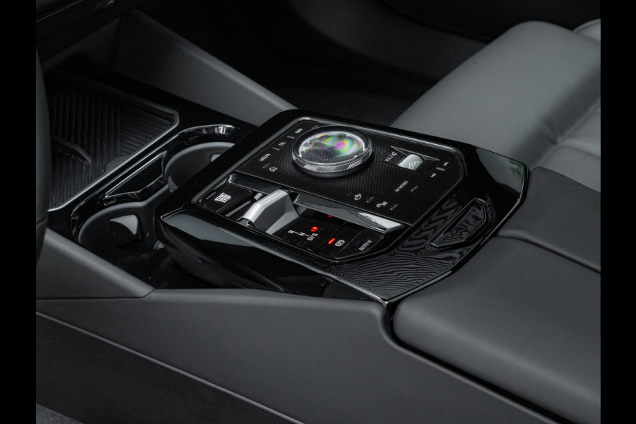 BMW 5 Serie Touring 520d xDrive - M-Sport Pro - Pano - Trekhaak - ACC - Harman Kardon