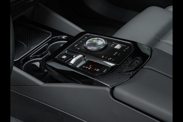 BMW 5 Serie Touring 520d xDrive - M-Sport Pro - Pano - Trekhaak - ACC - Harman Kardon