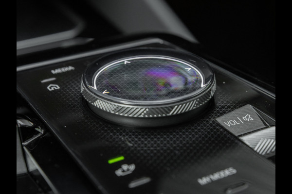 BMW 5 Serie Touring 520d xDrive - M-Sport Pro - Pano - Trekhaak - ACC - Harman Kardon