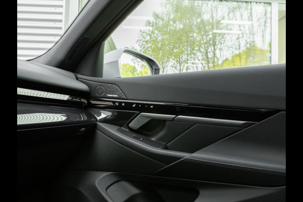 BMW 5 Serie Touring 520d xDrive - M-Sport Pro - Pano - Trekhaak - ACC - Harman Kardon