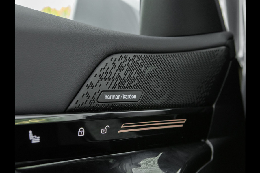 BMW 5 Serie Touring 520d xDrive - M-Sport Pro - Pano - Trekhaak - ACC - Harman Kardon