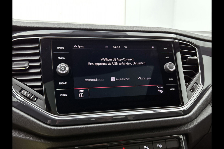 Volkswagen T-Roc 2.0 TSI 4Motion Sport R-line VOL!! | 191PK | PANO | Beats | Dig Dash | Carplay | StuurStoel verW | Add CC | Clima