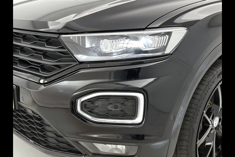 Volkswagen T-Roc 2.0 TSI 4Motion Sport R-line VOL!! | 191PK | PANO | Beats | Dig Dash | Carplay | StuurStoel verW | Add CC | Clima