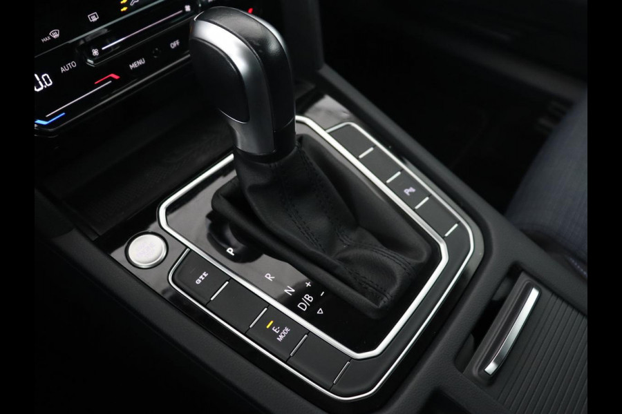 Volkswagen Passat 1.4 TSI PHEV GTE Business | Adaptive Cruise | Navigatie | Virtual Cockpit | Massage | Stoelverwarming | Carplay