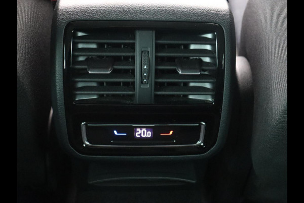 Volkswagen Passat 1.4 TSI PHEV GTE Business | Adaptive Cruise | Navigatie | Virtual Cockpit | Massage | Stoelverwarming | Carplay