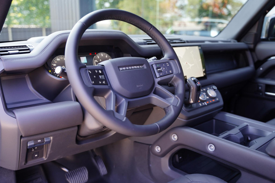 Land Rover Defender P 300 E 110 URBAN NIEUW MODELJAAR 2026