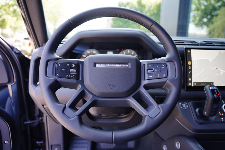 Land Rover Defender P 300 E 110 URBAN NIEUW MODELJAAR 2026