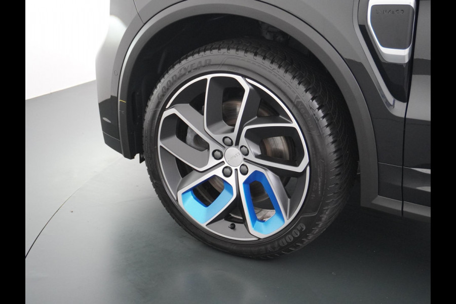 Lynk & Co 01 1.5 VAN: 25.900,- VOOR: 22.877,- UW HERFSTVOORDEEL: 3.023,- PHEV PLUG-IN HYBRIDE | COMPLETE AUTO | ELEKTRISCH PANORAMADAK | FULL OPTIONS | LYNK & CO GARANTIE T/M 12-2026 | RIJKLAAR GELEVERD | BTW VERREKENBAAR |